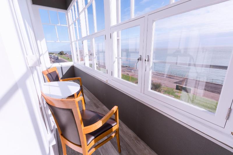 Executive Suite image 3