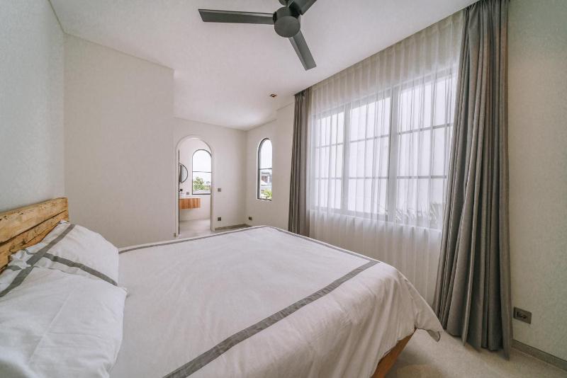 Sundar Villas Estate: Tropical 3BR Villa in Great Location - image 27
