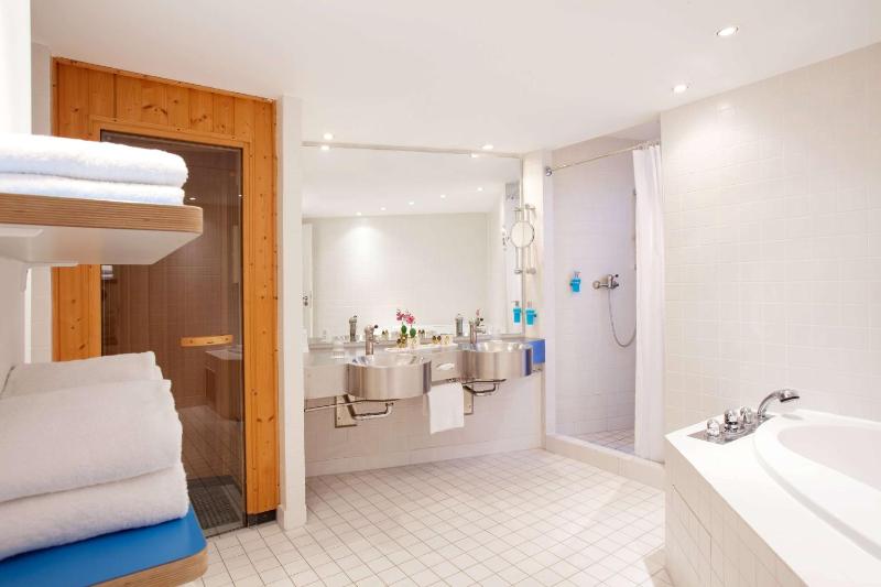 Suite image 3