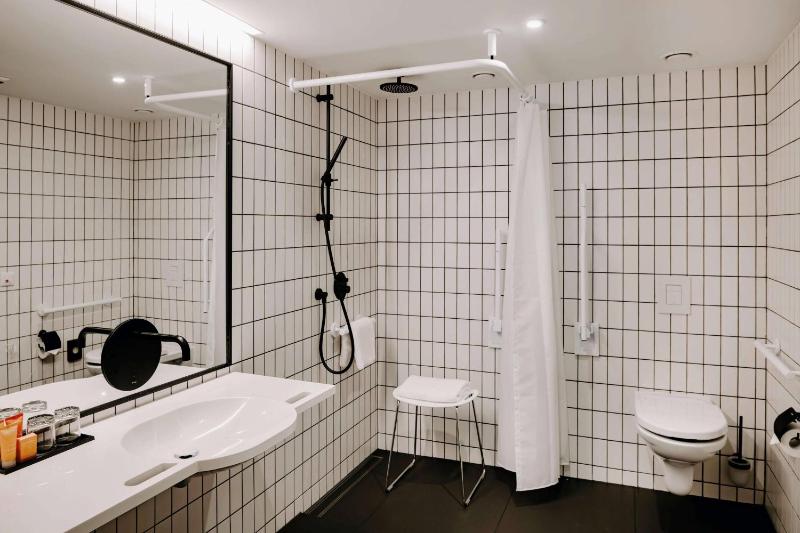Double Room - Disability Access image 1