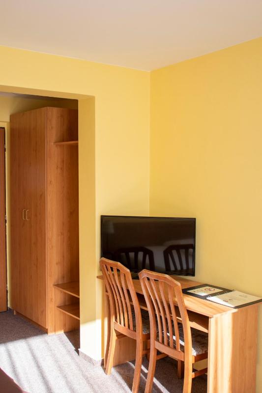 Single Room image 4