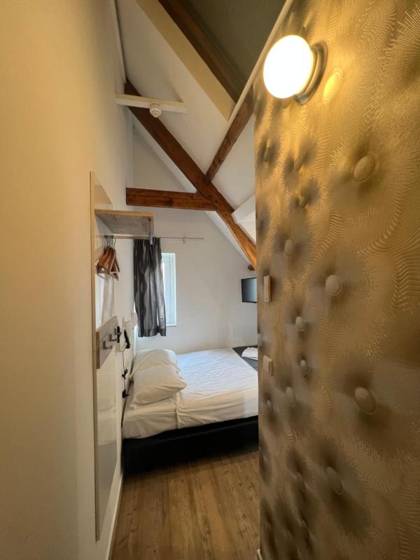 MAX Hotel Amsterdam - image 4