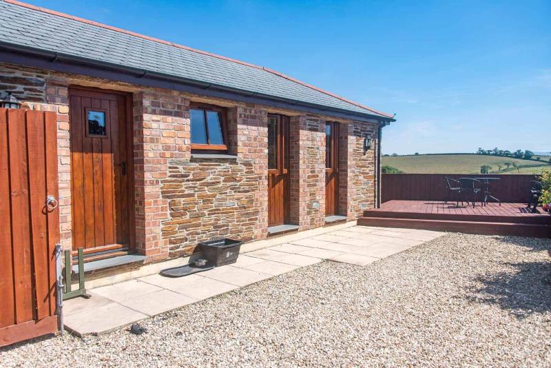 One-Bedroom Cottage image 1