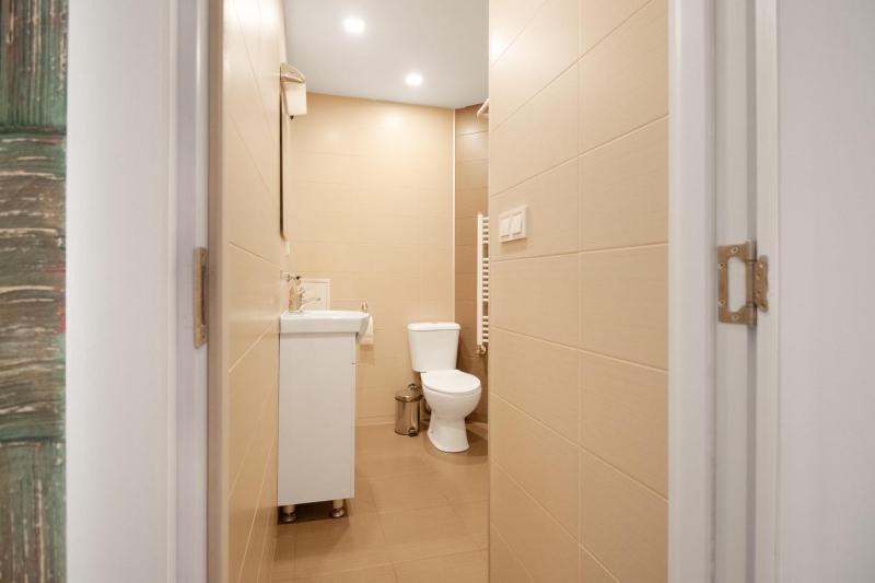 Studio Apartment image 2