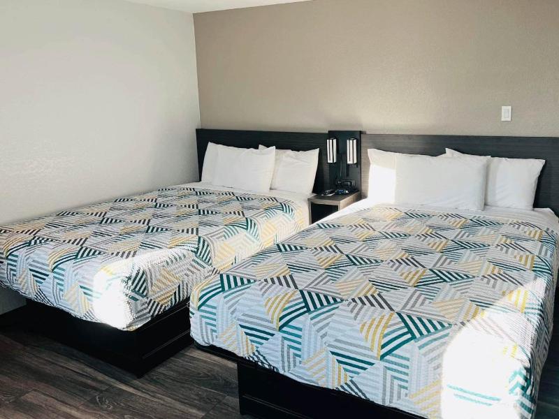 Premium Quadruple Room image 4