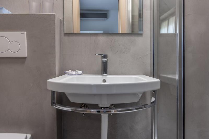Double or Twin Room with Mountain View image 2