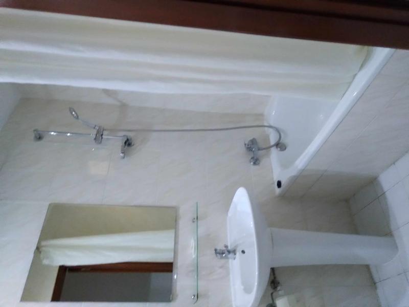 Single Room image 3