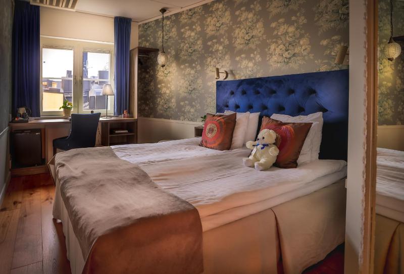 Standard Double Room image 4