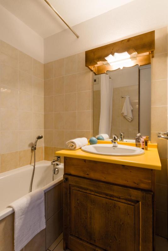 Two-Bedroom Apartment with Alcove (8 Adults) image 4