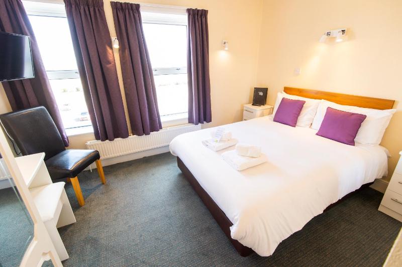 Double Room image 1