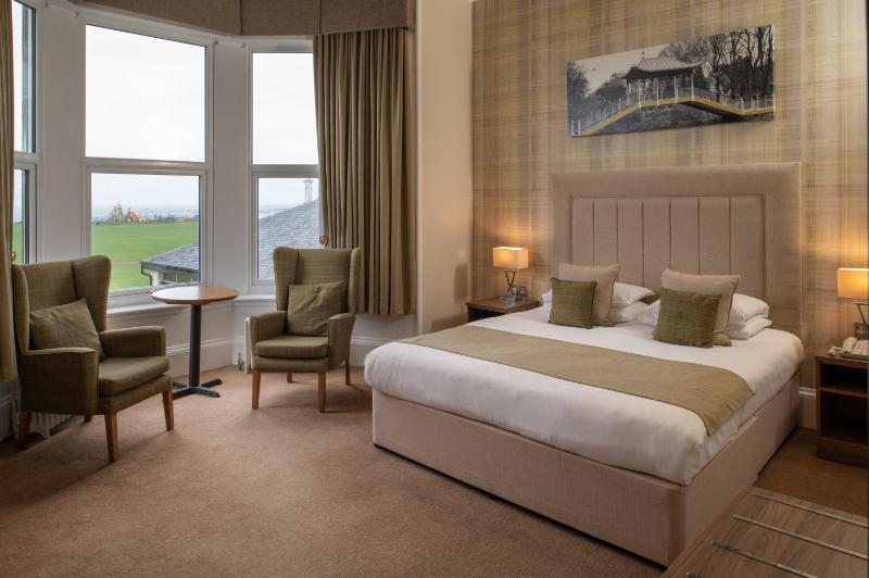 Executive Double Room with Sea View image 3
