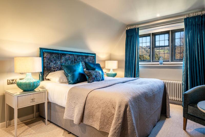 Deluxe Double or Twin Room image 1