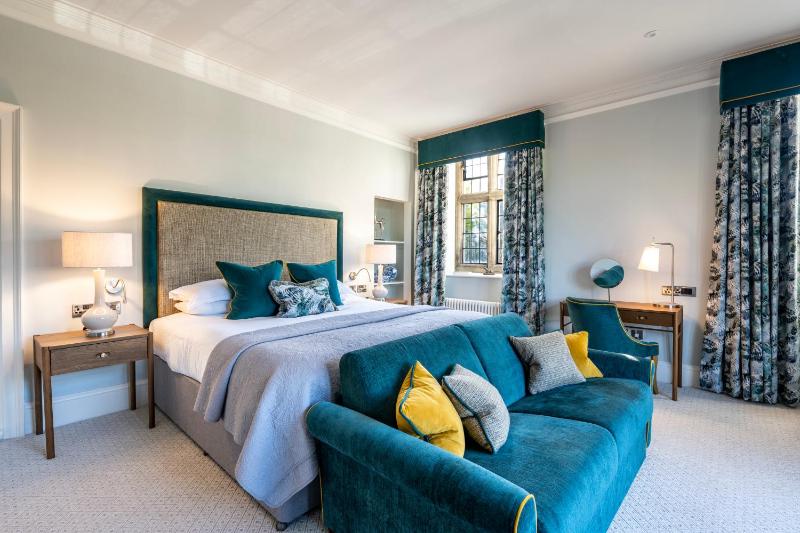 Large Double or Twin Room image 1
