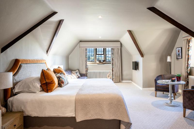 Master Double or Twin Room image 4