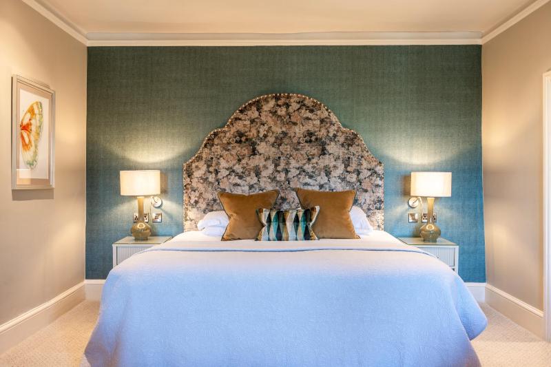 Master Double or Twin Room image 1