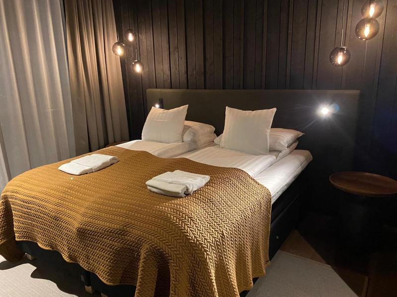 Deluxe Double Room image 2