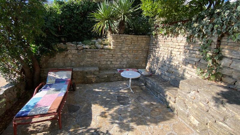 One-Bedroom Apartment with Terrace and Sea View image 3