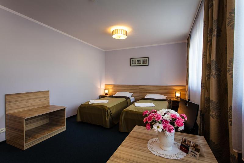 Large Double Room image 3