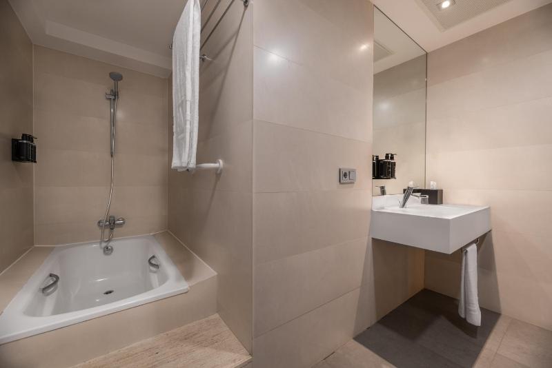 Single Room image 1