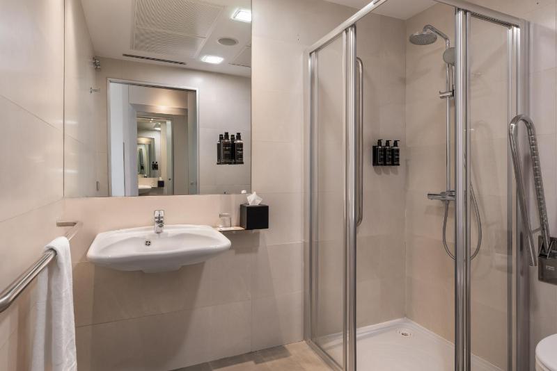 Single Room image 2