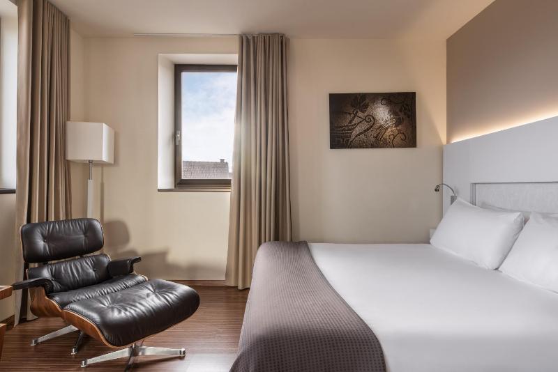 Standard Double Suite image 4