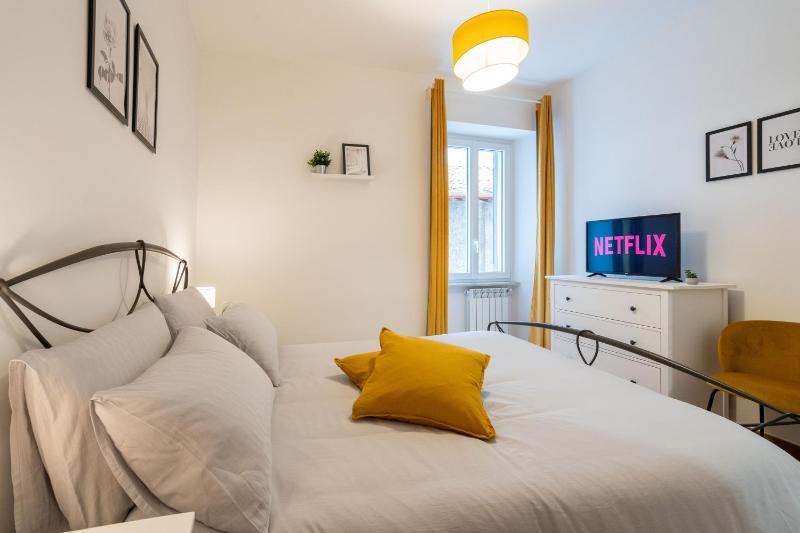 Centro Storico-WiFi-Netflix - Appartamento Elegante Images