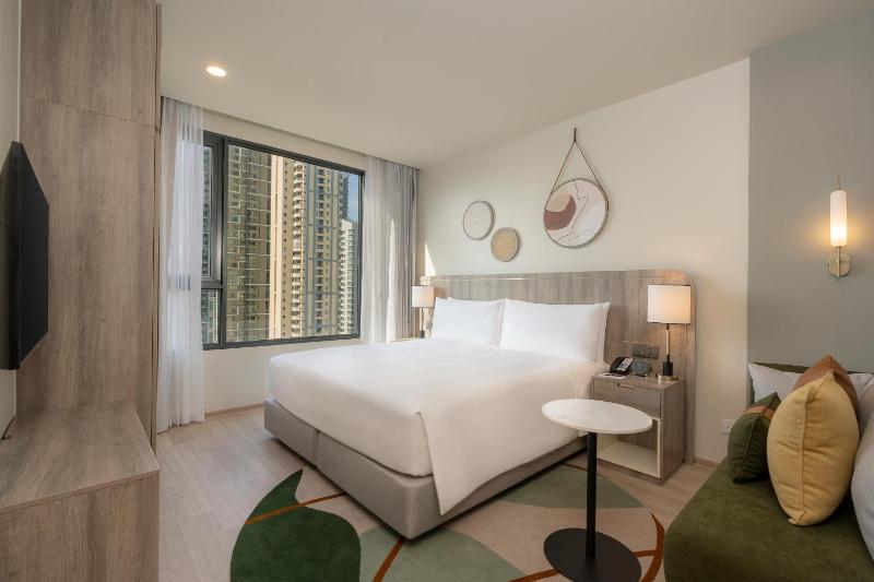 Studio King Suite image 4