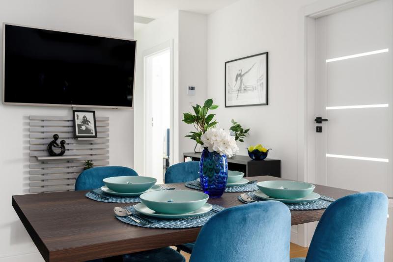 16th Floor Towarowa 39 City Center Avenida by Renters Prestige - image 9