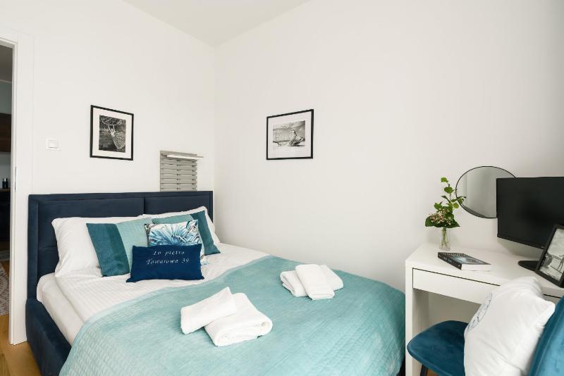 16th Floor Towarowa 39 City Center Avenida by Renters Prestige - image 20