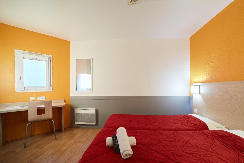 Double Room image 1