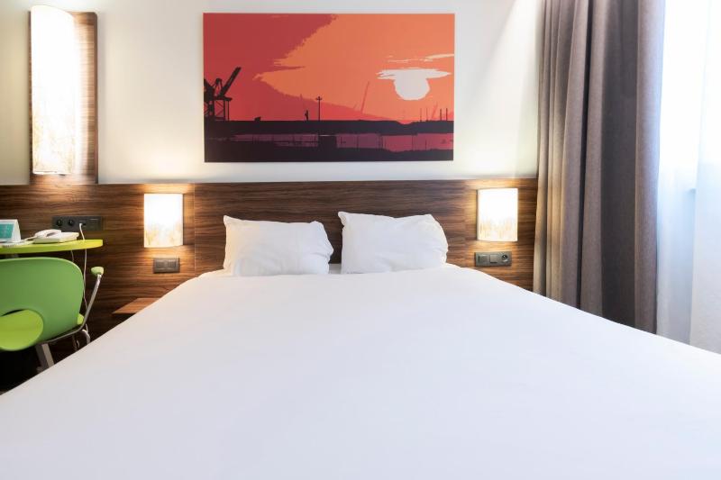 Junior Suite with Sofa Bed and Balcony image 2