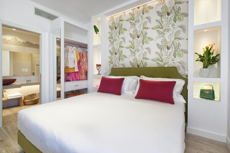 AMORE RENTALS - Resort Ravenna - The Villa - image 4