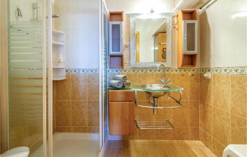 2 Bedroom Amazing Home In Orihuela - image 12