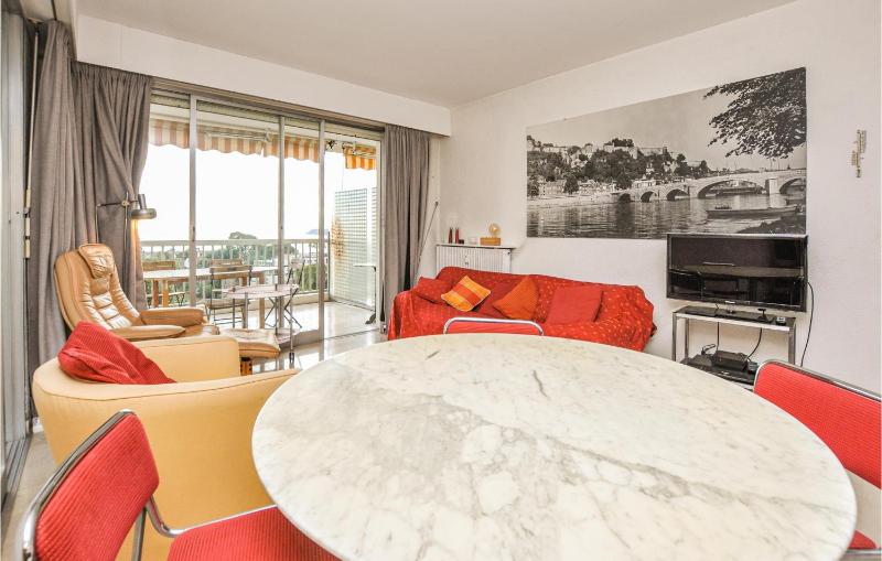 Nice Apartment In Cannes With Swimming Pool - image 10