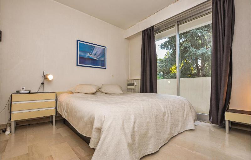 Nice Apartment In Cannes With Swimming Pool - image 4
