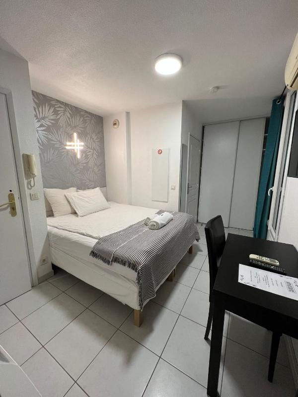 Standard Double Room image 1