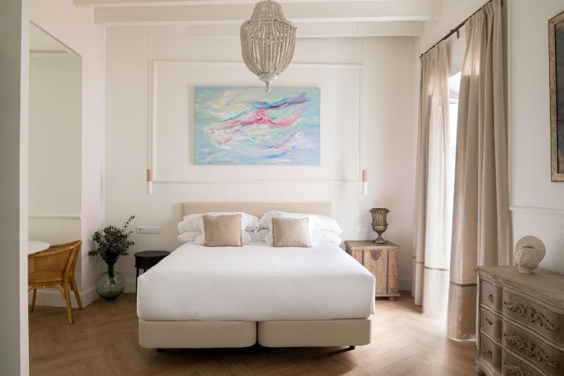 Mylu Suites by Puerta Catedral - image 3