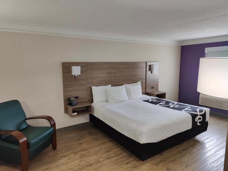 King Room image 2