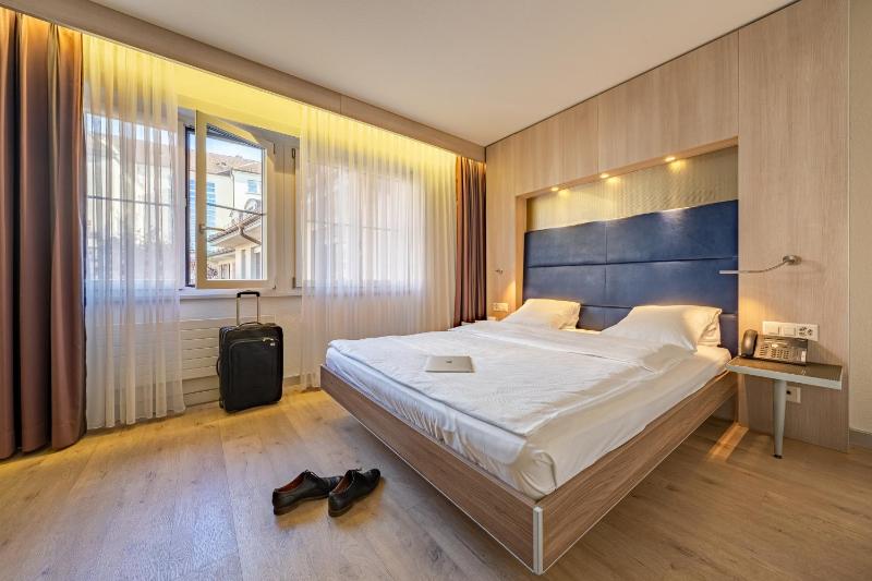 Business Room image 1