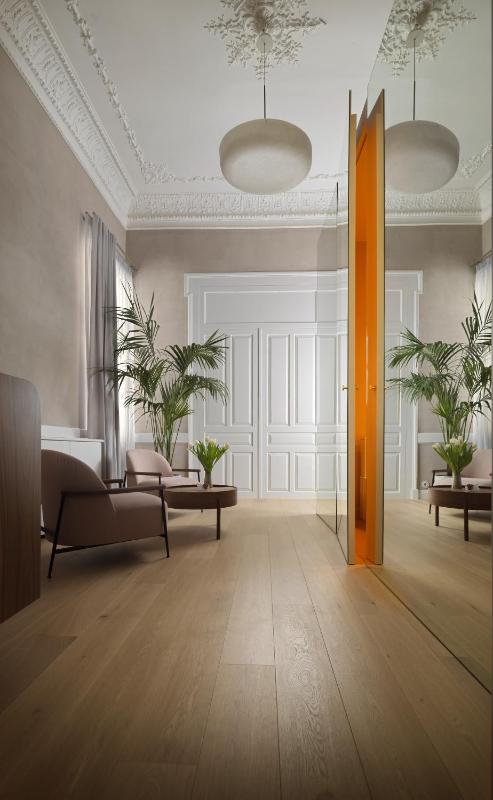 Echo Suite with Balcony image 1