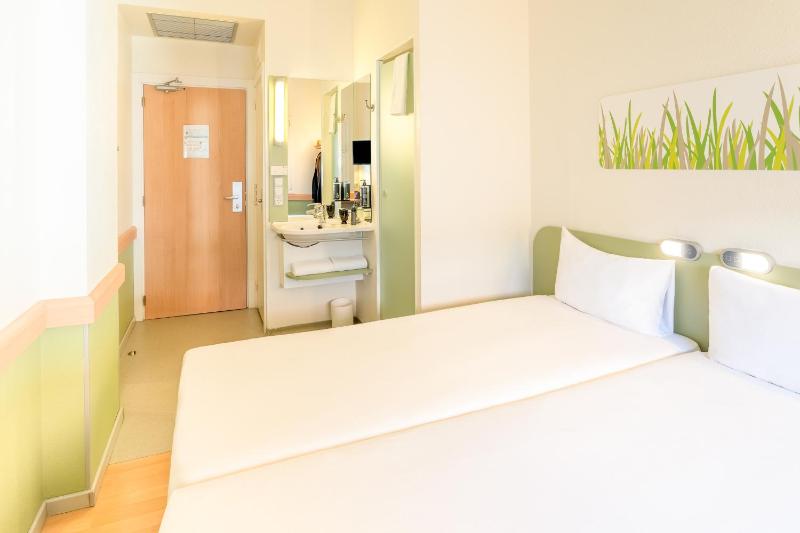 Ibis Budget Madrid Calle Alcala - image 14