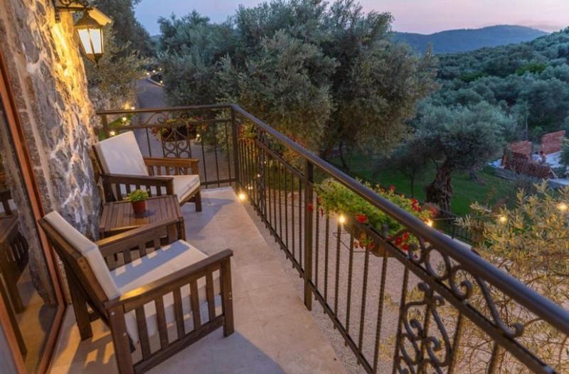 OLIVE QUEEN Rustic villa - image 8