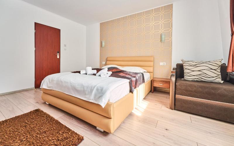 Double Room image 1