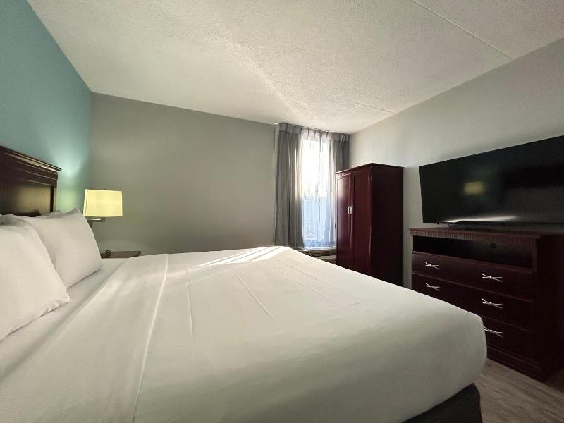 King Room image 2