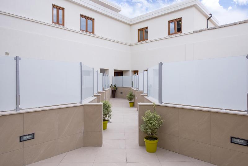Superior Apartment image 3