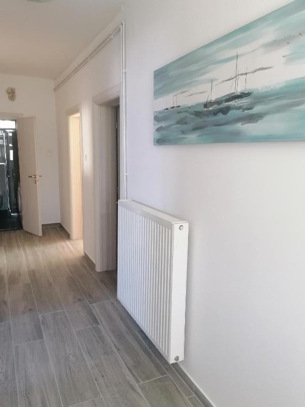 Three-Bedroom Apartment with Terrace image 2