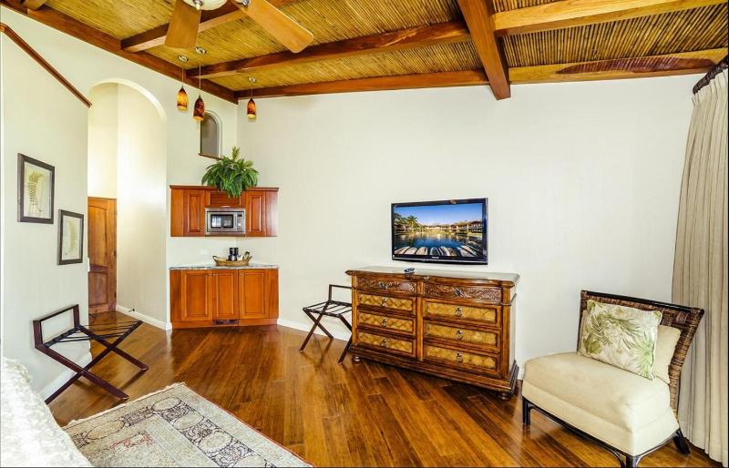 Palms 14 Luxury Beachfront Villa - image 11
