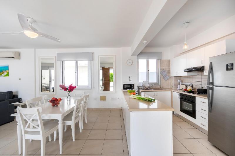 Protaras Sapphire Seaside Villa - image 2