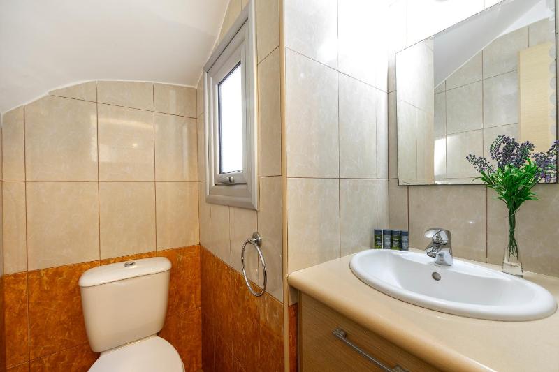 Protaras Sapphire Seaside Villa - image 16