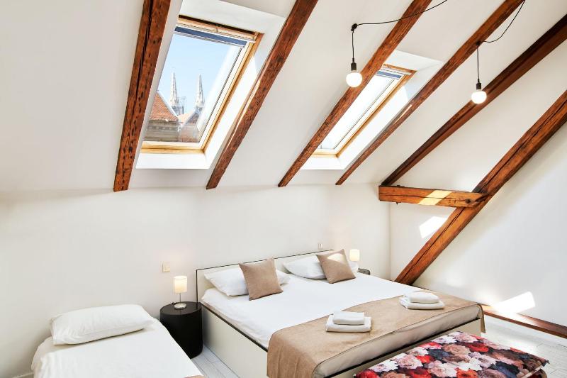 Triple Room image 3